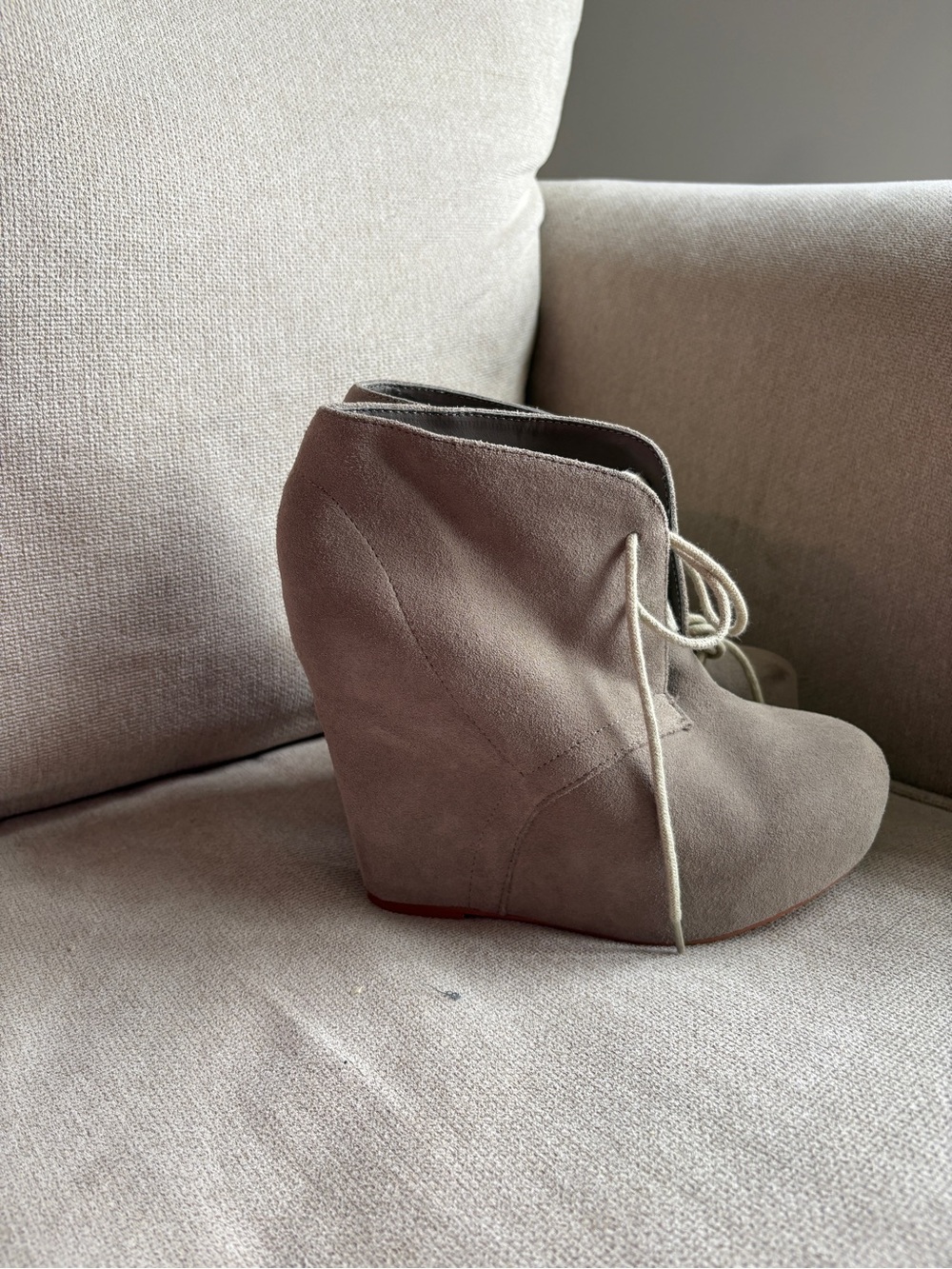 Steve Madden Gray Suede Wedge Boots | 2010s Tumblr Style - Picture 3 of 6
